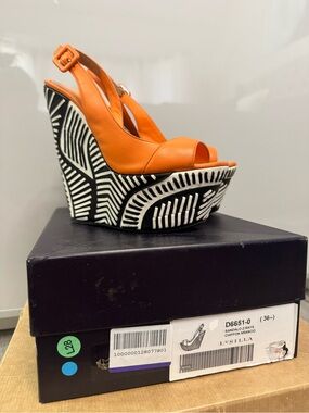 Le Silla Orange Platform Wedge Sandal - Women